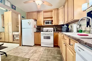 6233 Gold Cir, Hanover Park, IL 60133 - Photo 7
