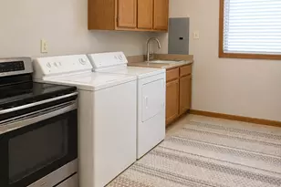 18008 Kansas Ct, Orland Park, IL 60467 - Photo 7