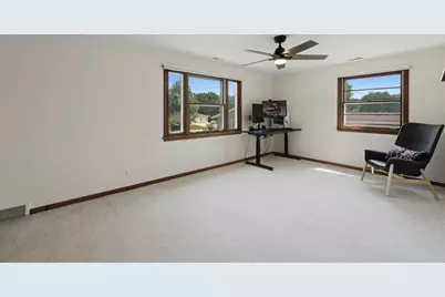 482 Royal Oaks Drive, Wood Dale, IL 60191 - Photo 13