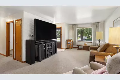 205 W 29th Street, South Chicago Heights, IL 60411 - Photo 3