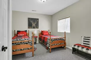 4601 Stonebridge Dr, Champaign, IL 61822 - Photo 41