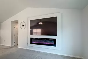 615 Corey Ln, Champaign, IL 61822 - Photo 9