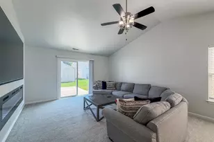 615 Corey Ln, Champaign, IL 61822 - Photo 5