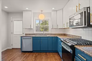 913 Cambridge Ln, Wilmette, IL 60091 - Photo 5