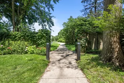 913 Cambridge Lane, Wilmette, IL 60091 - Photo 23