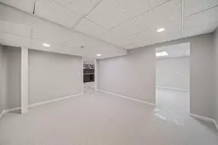 11S475 Walter Ln, Naperville, IL 60564 - Photo 27