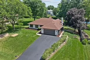 11S475 Walter Ln, Naperville, IL 60564 - Photo 35