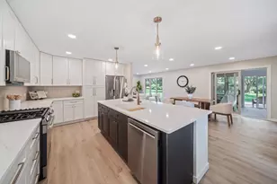 11S475 Walter Ln, Naperville, IL 60564 - Photo 13