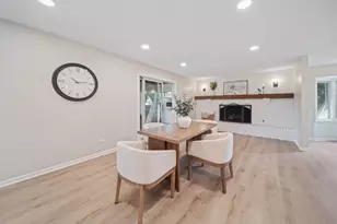 11S475 Walter Ln, Naperville, IL 60564 - Photo 9