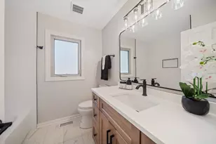 11S475 Walter Ln, Naperville, IL 60564 - Photo 23