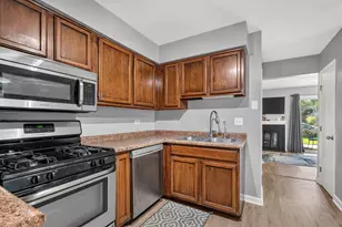 2S761 Grove Ln, Warrenville, IL 60555 - Photo 7
