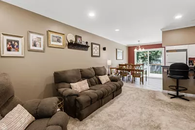256 Mark Avenue, Glendale Heights, IL 60139 - Photo 5