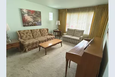 7078 N Franks Avenue, Niles, IL 60714 - Photo 5
