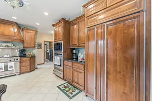 6N342 Linden Ave, Medinah, IL 60157 - Photo 11