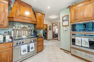 6N342 Linden Ave, Medinah, IL 60157 - Photo 15