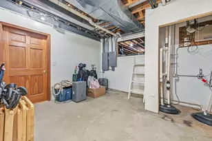 6N342 Linden Ave, Medinah, IL 60157 - Photo 39