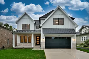 456 Elm St, Elmhurst, IL 60126 - Photo 1