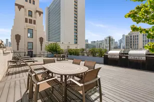 758 N Larrabee St, Chicago, IL 60654 - Photo 29