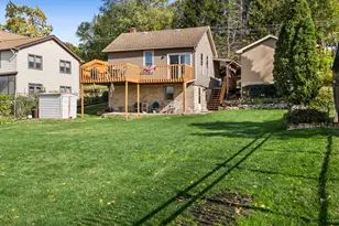 642 Wellington Ave, Elgin, IL 60120 - Photo 33