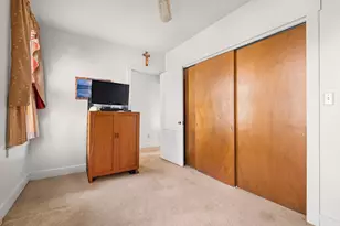 642 Wellington Ave, Elgin, IL 60120 - Photo 15