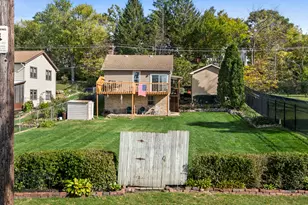 642 Wellington Ave, Elgin, IL 60120 - Photo 35