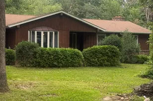 2812 Woodcliff Dr, Marengo, IL 60152 - Photo 1