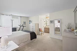 440 Raintree Ct, Glen Ellyn, IL 60137 - Photo 13