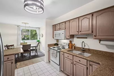 440 Raintree Court #3S, Glen Ellyn, IL 60137 - Photo 11