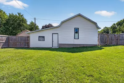411 Main Street, Leaf River, IL 61047 - Photo 31