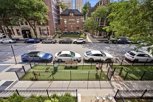 3930 N Pine Grove Ave, Chicago, IL 60613 - Photo 17