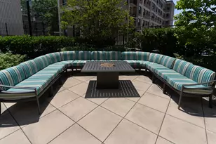 3930 N Pine Grove Ave, Chicago, IL 60613 - Photo 11