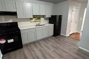 9036 S Dauphin Ave, Chicago, IL 60619 - Photo 5