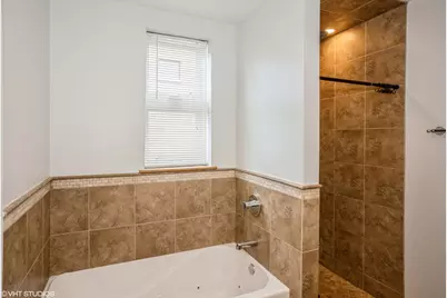 7211 N Oakley Avenue #7211, Chicago, IL 60645 - Photo 9