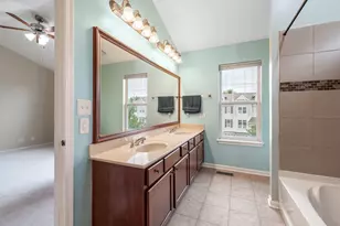 3443 Bradbury Cir, Aurora, IL 60504 - Photo 17