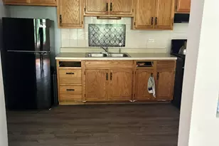 9032 S Dauphin Ave, Chicago, IL 60619 - Photo 5