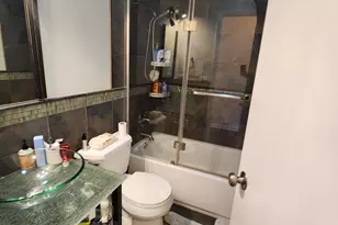 220 Hawthorne Ct, Schaumburg, IL 60193 - Photo 5