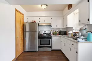 10500 Lyman Ave, Chicago Ridge, IL 60415 - Photo 11