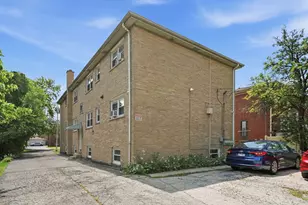 10500 Lyman Ave, Chicago Ridge, IL 60415 - Photo 3