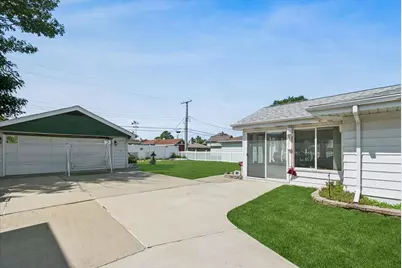 7821 W 73rd Place, Bridgeview, IL 60455 - Photo 19