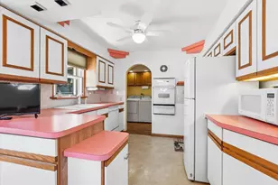 7821 W 73rd Pl, Bridgeview, IL 60455 - Photo 7