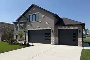 7744 W 81st St, Bridgeview, IL 60455 - Photo 3