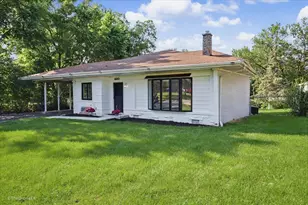 460 E 15th Pl, Lombard, IL 60148 - Photo 1