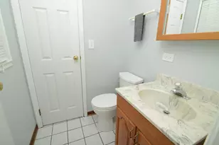 930 Sharon Ln, Schaumburg, IL 60193 - Photo 21