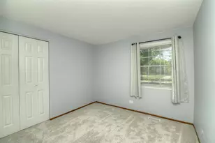 930 Sharon Ln, Schaumburg, IL 60193 - Photo 27