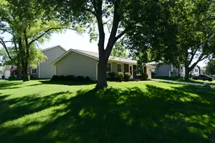 930 Sharon Ln, Schaumburg, IL 60193 - Photo 35