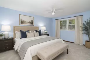 930 Sharon Ln, Schaumburg, IL 60193 - Photo 17