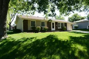 930 Sharon Ln, Schaumburg, IL 60193 - Photo 33