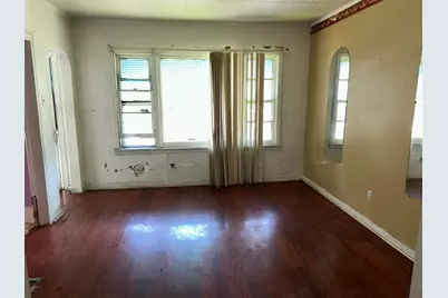 11568 S Lafayette Avenue, Chicago, IL 60628 - Photo 5