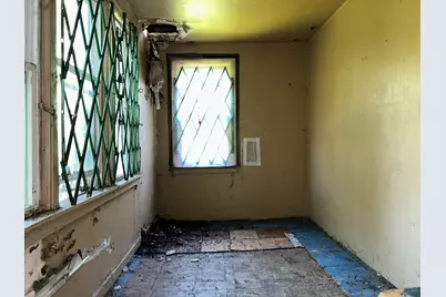 11568 S Lafayette Avenue, Chicago, IL 60628 - Photo 13