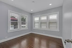 2539 W Morse Ave, Chicago, IL 60645 - Photo 19